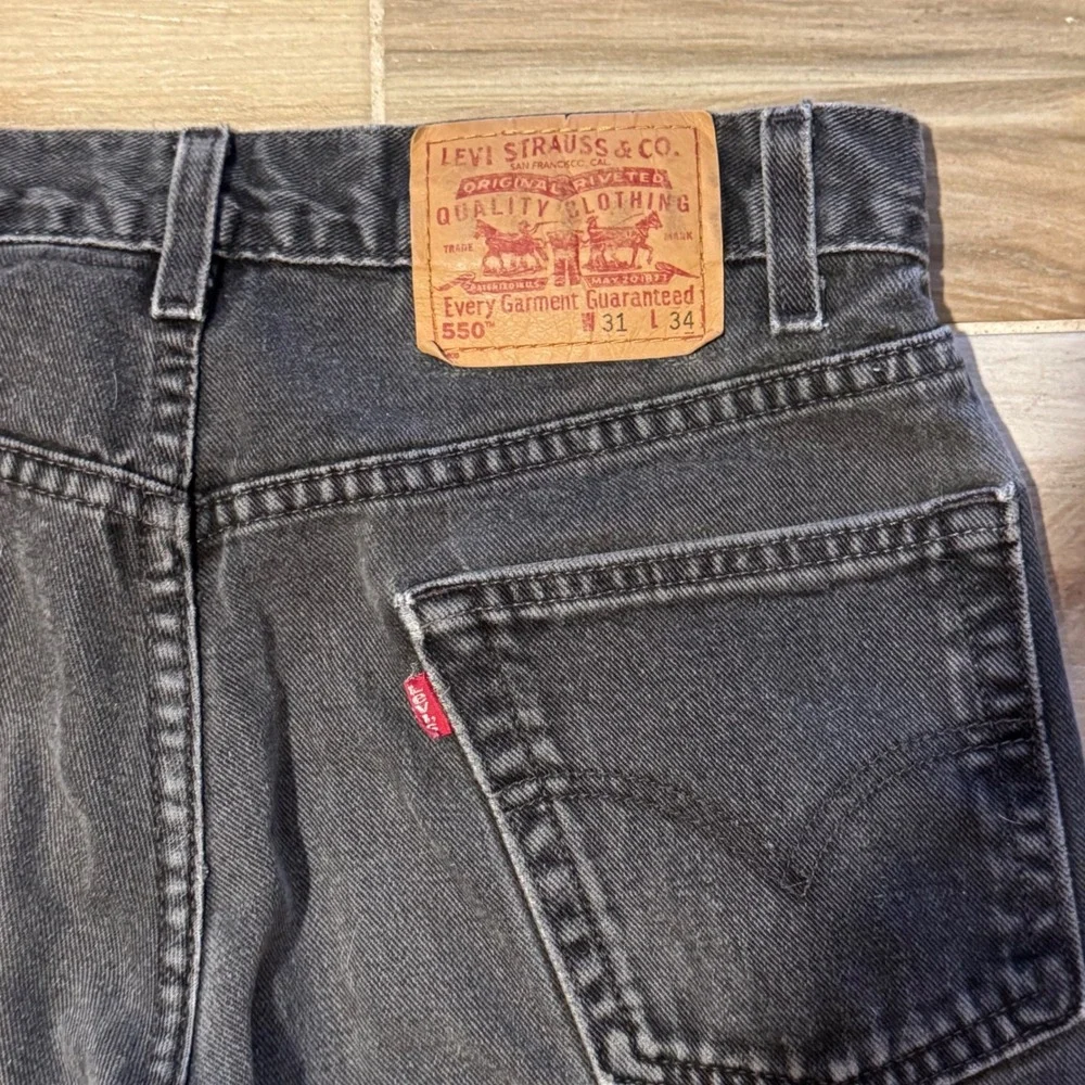 Vintage Levis 550 Relaxed Fit Black Denim Jeans 31x34 Faded Tapered Leg 0202